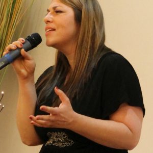 Jasmin Ziemann bei ihrem Auftritt bei der SPD in Bad Vilbel